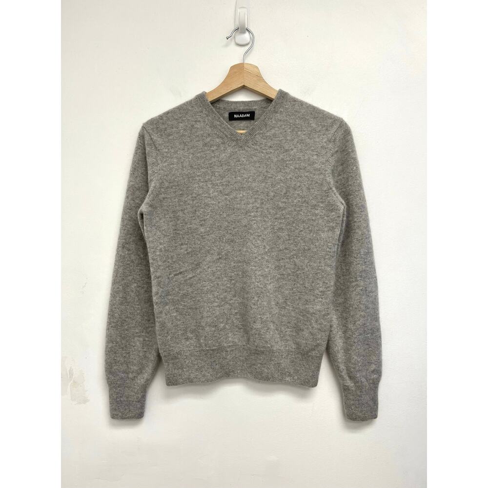 Naadam Men’s 100% Cashmere V-Neck Classic Basic Luxury Soft Sweater - Small